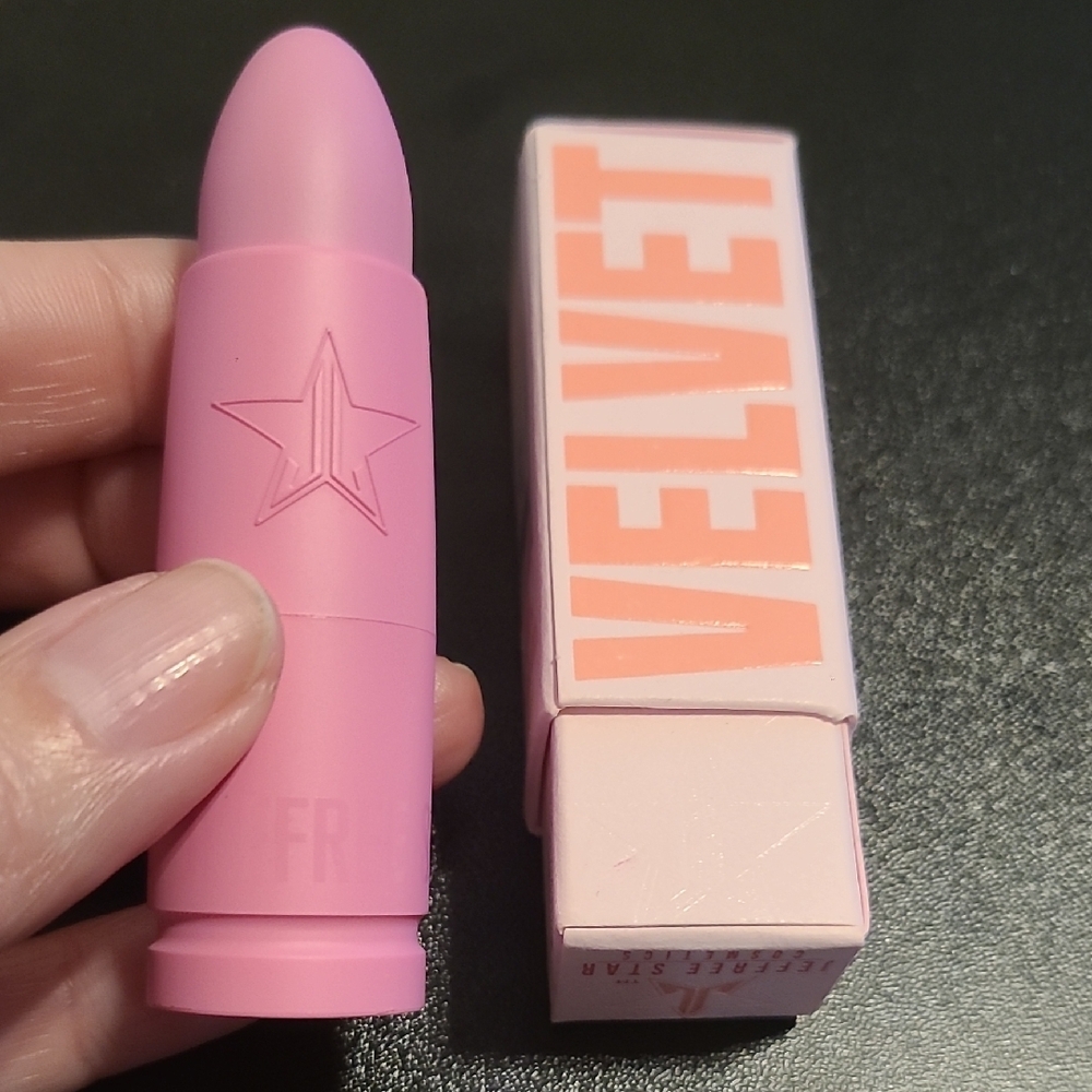 Jeffree Star Lipstick - Grave Digger - Picture 3 of 5